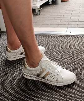 Шкіряні напівчеревики Filippo DP4477/23 WH GO білі