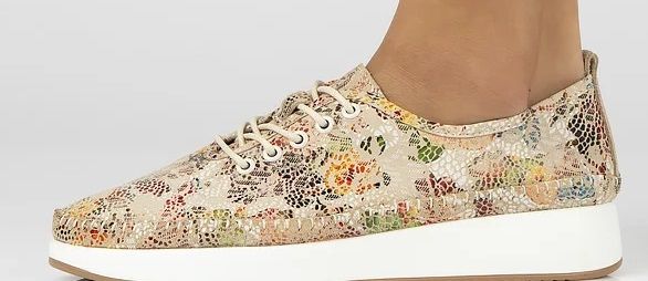 Бежеві шкіряні туфлі на платформі Filippo DP6102/24 BE FL