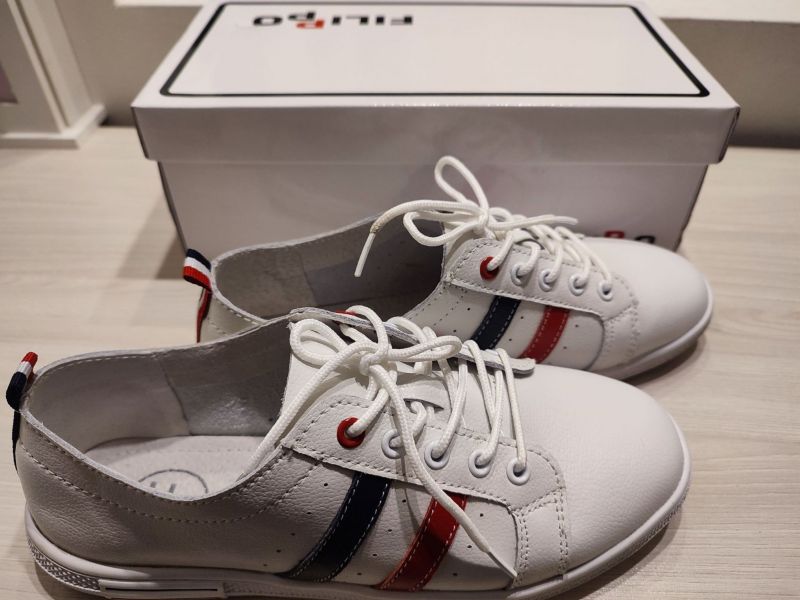 Шкіряні напівчеревики Filippo DP3508/23 WH білий