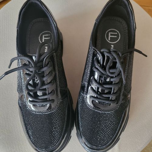 Шкіряні кросівки Filippo DP2138/23 BK D чорні