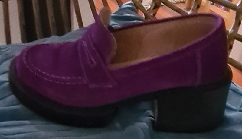 Фіолетові шкіряні напівчеревики на підборах Filippo DP4685/23 VI