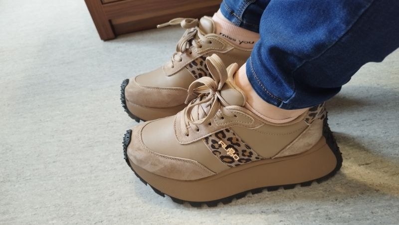 Шкіряні кросівки Filippo DP6785/25 BE LEO коричневі