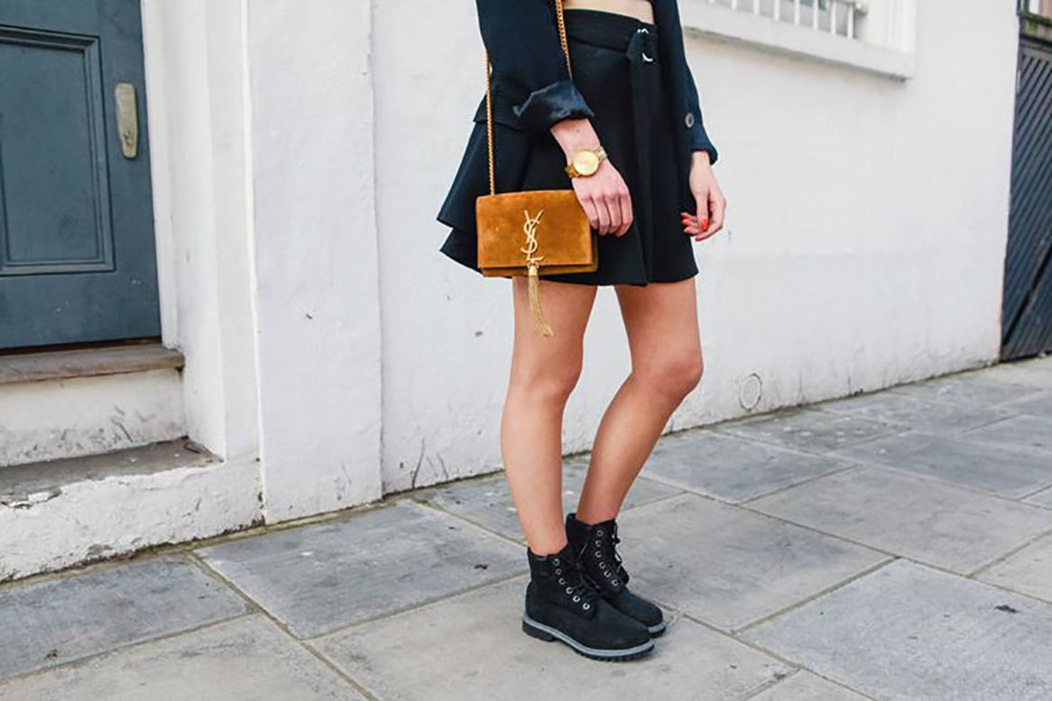 Trapery damskie stylizacja ze spódniczką